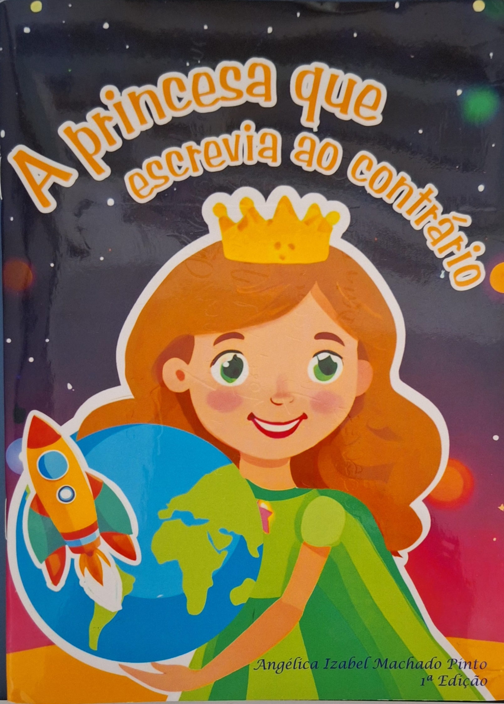 Capa do livro A princesa que escrevia ao contrário,  de Angélica Izabel Machado Pinto, pela Editora Uiclap