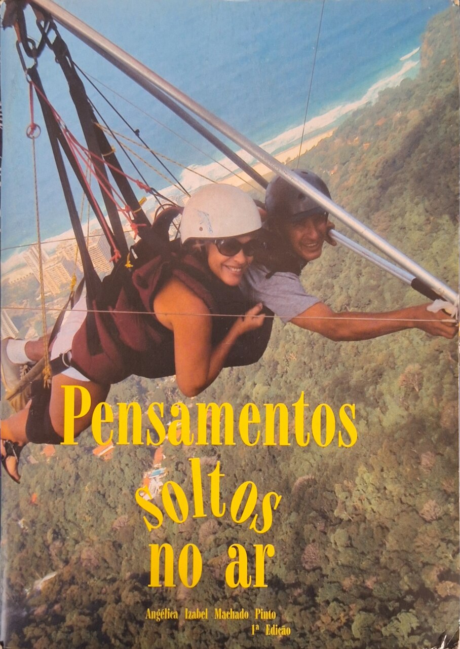 Capa do livro Pensamentos Soltos pelo ar, de Angélixa Izabel Machado Pinto, pela Editora Uiclap