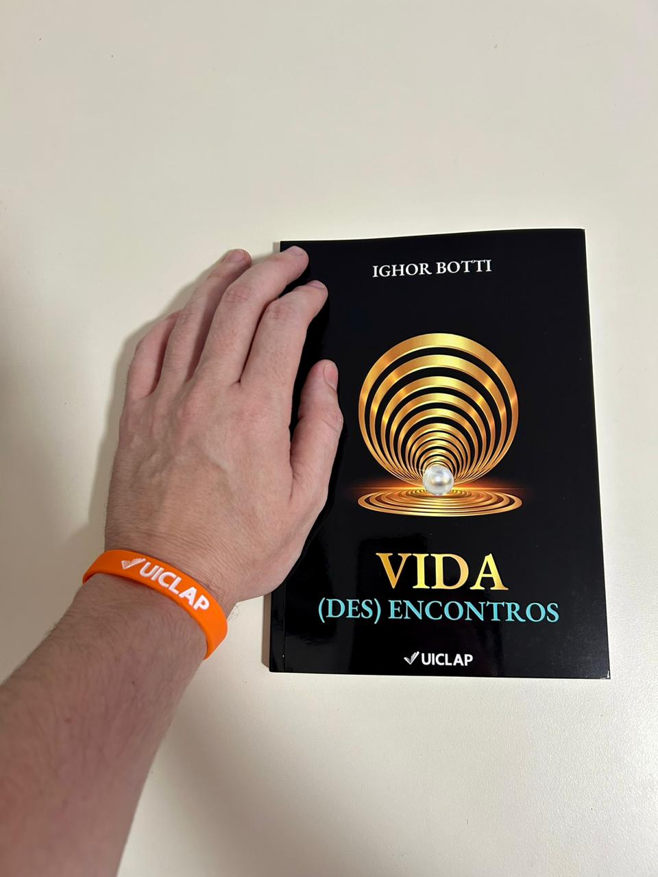 Imagem do livro Vida(des)encontros, de Ighor Botti, pela Editora Uiclap