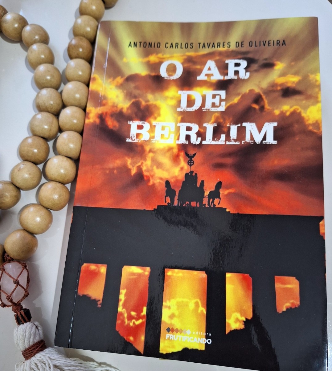 Capa do livro 'O ar de Berlim', de Antônio Carlos Tavares de oliveira