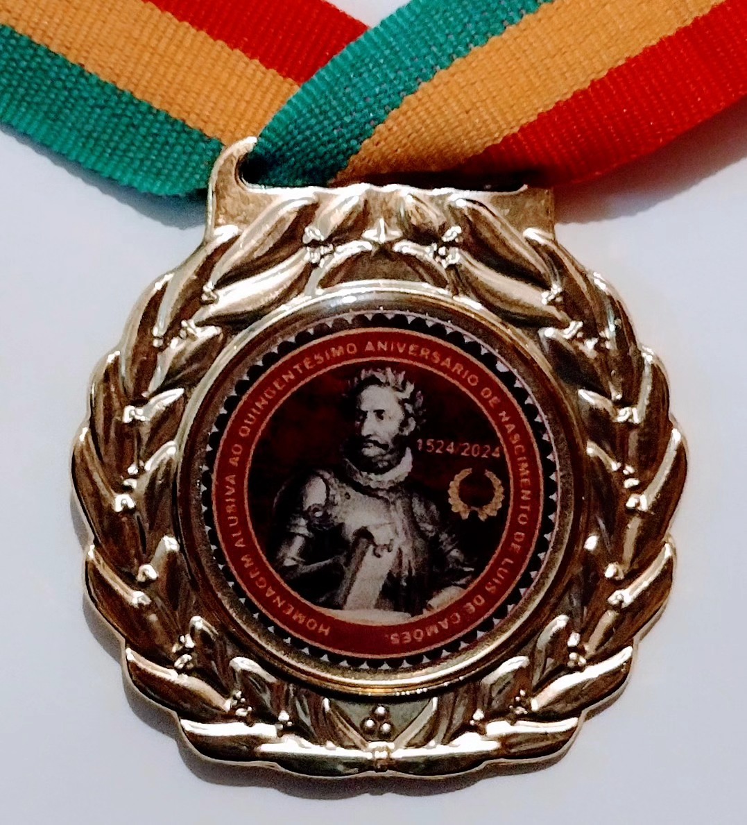 Medalha Comemorativa Alusiva aos 500 anos de Nascimento de Luís de Camões