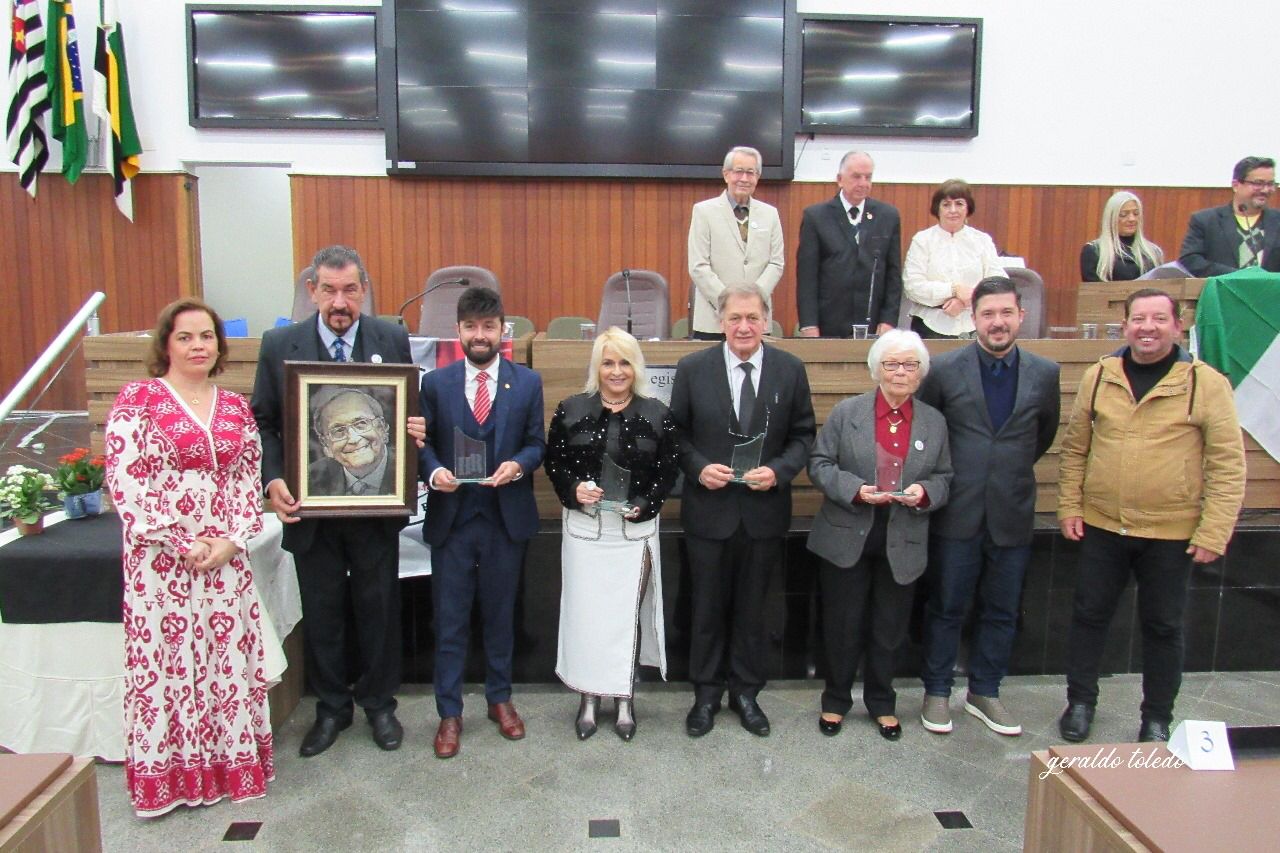 i, Jacqueline Venâncio, Silas Gehring Cardoso e Alba Regina Carron Luisi - Secretário de Cultura e Turismo Rafael Correa Batista e o vereador Marco Nanine