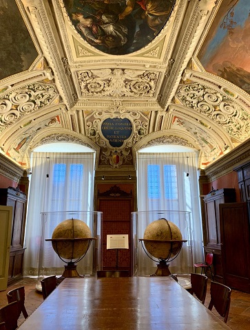 Sala Tassiana (Bergamo) e i due grandi globi realizzati da Vincenzo Maria Coronelli nel 1688 e 1692