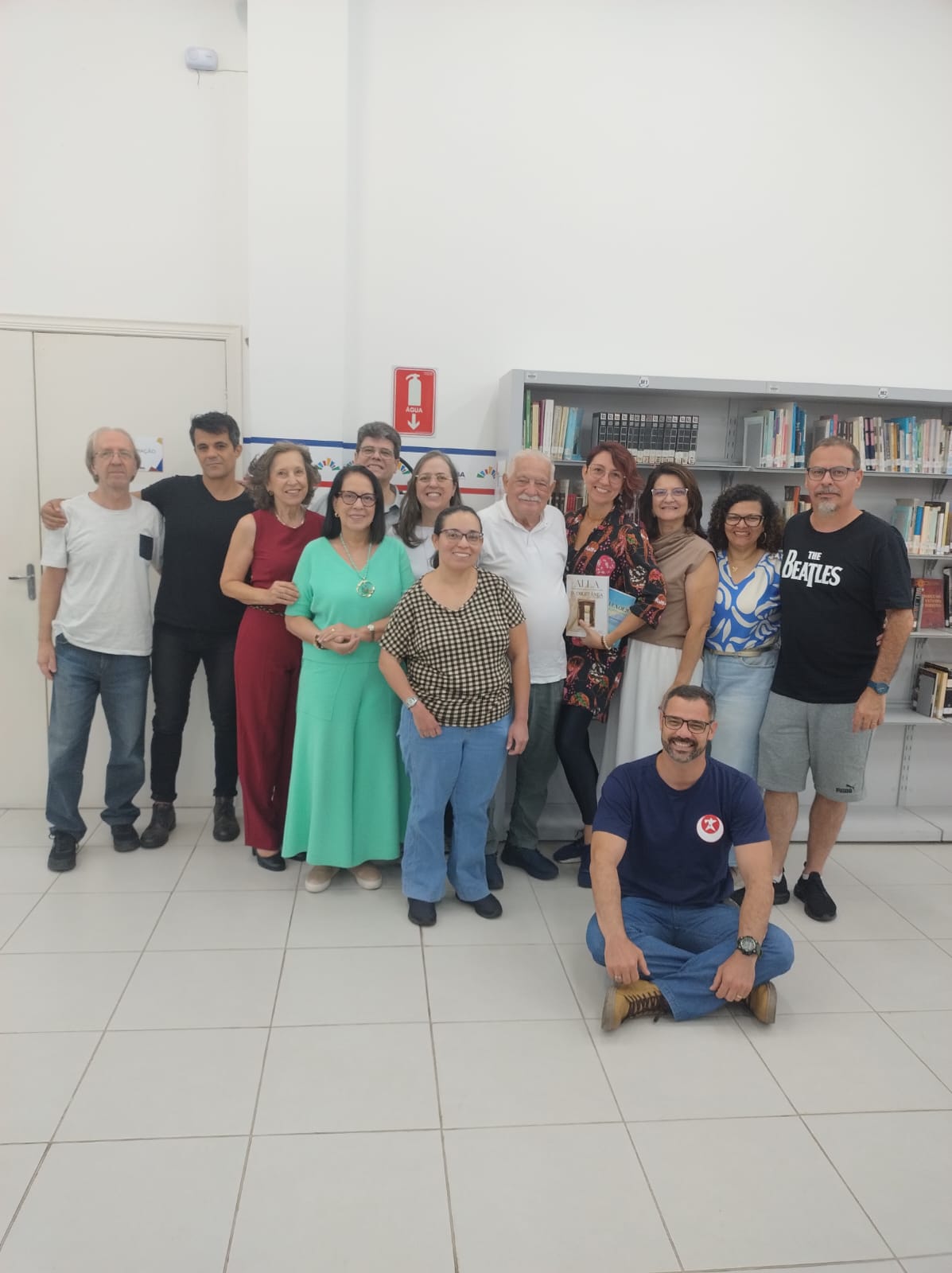 Grupo de escritores Trabalhando para a criação do estatuto 