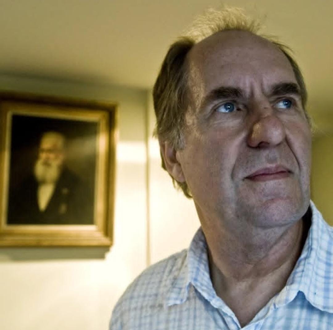 Dom Francisco de Orléans e Bragança  
(Empresário em Petrópolis e neto da Princesa Isabel)