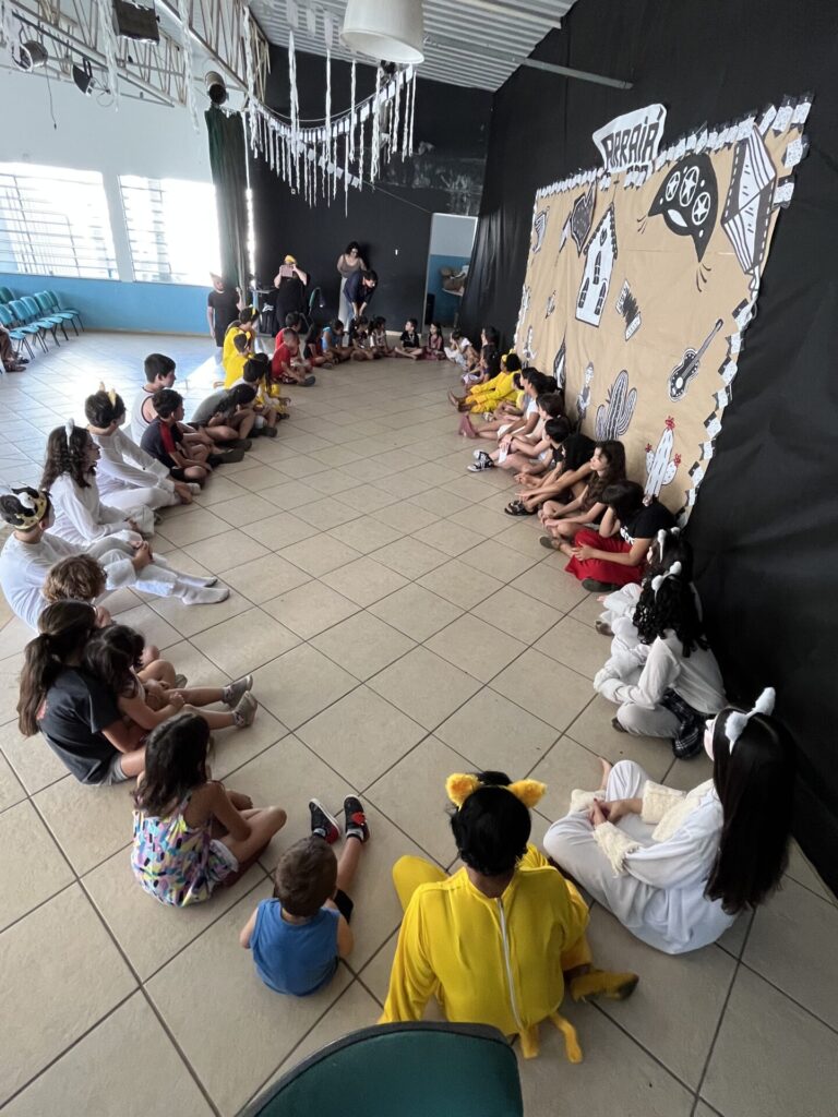 Projeto 'Nós em Cena'