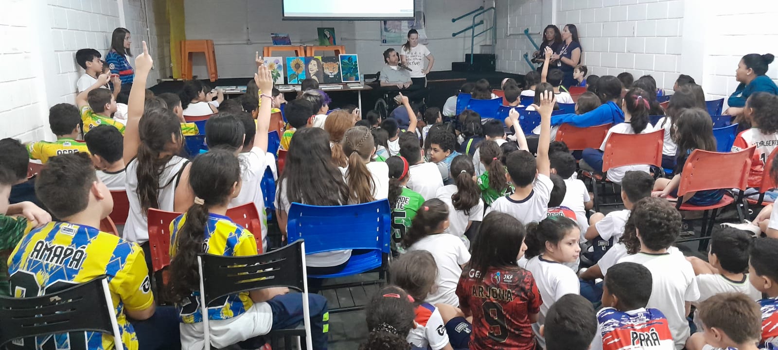 A curiosidade infantil, diante de uma hiistória de vida digna de aplausos