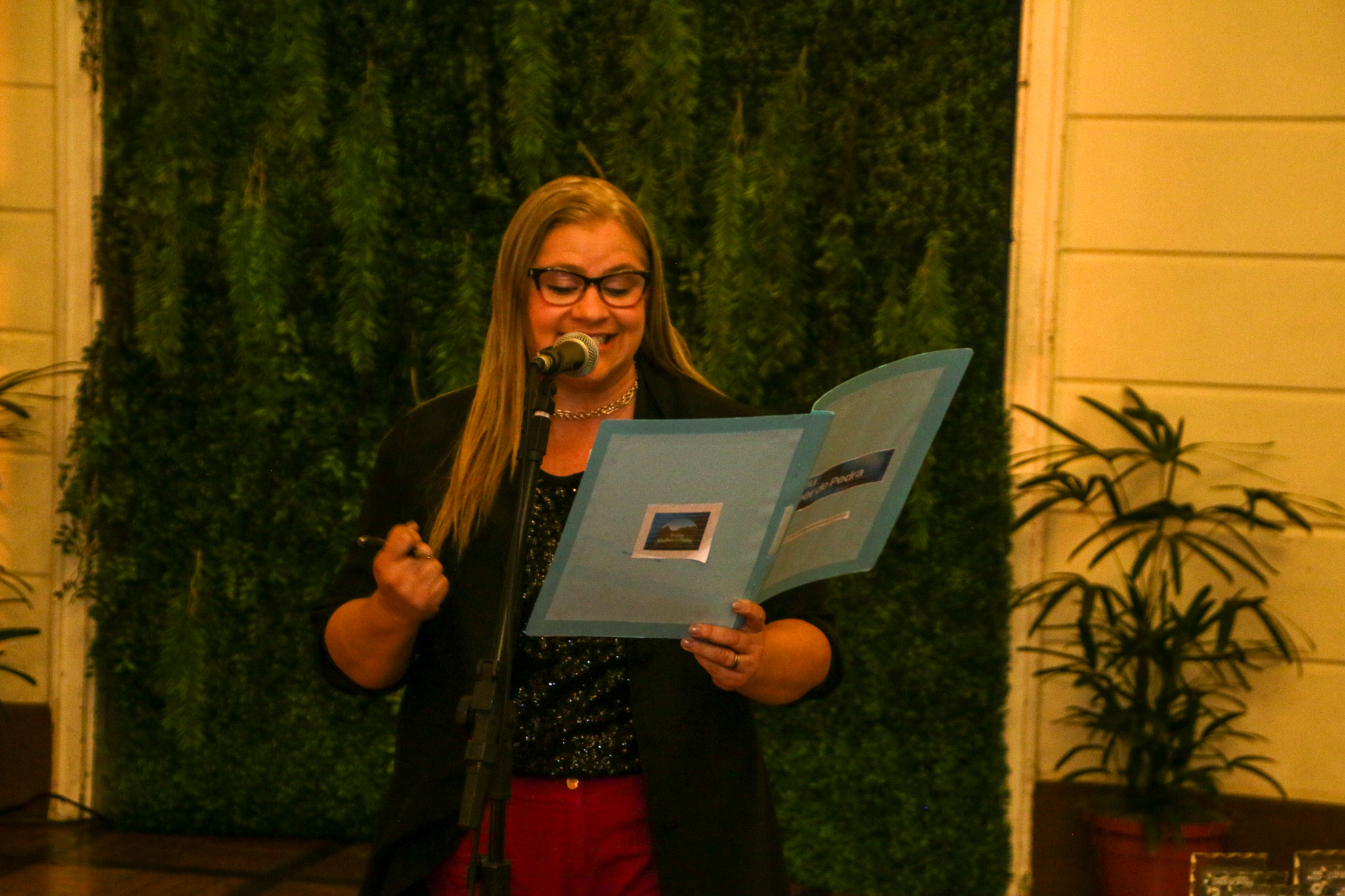 Patrícia Magno - Mestre de Cerimônia