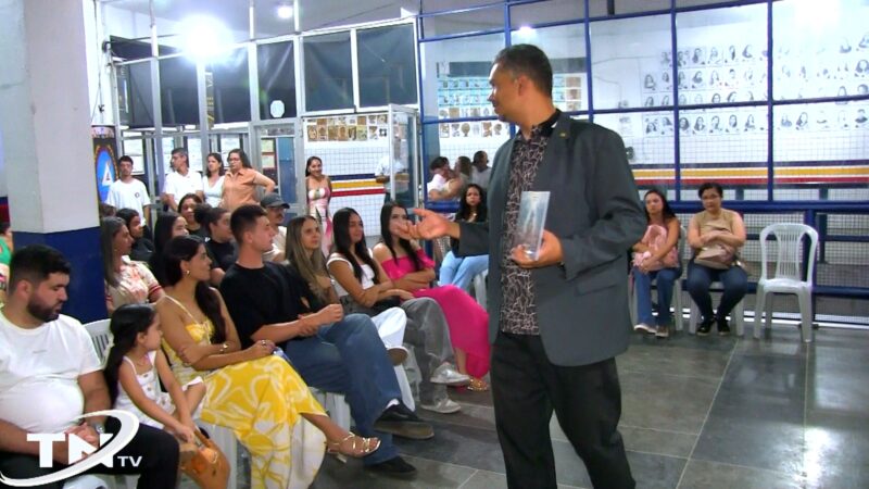 Lançamento do e-book Entre Cores e Letras em Manhuaçu