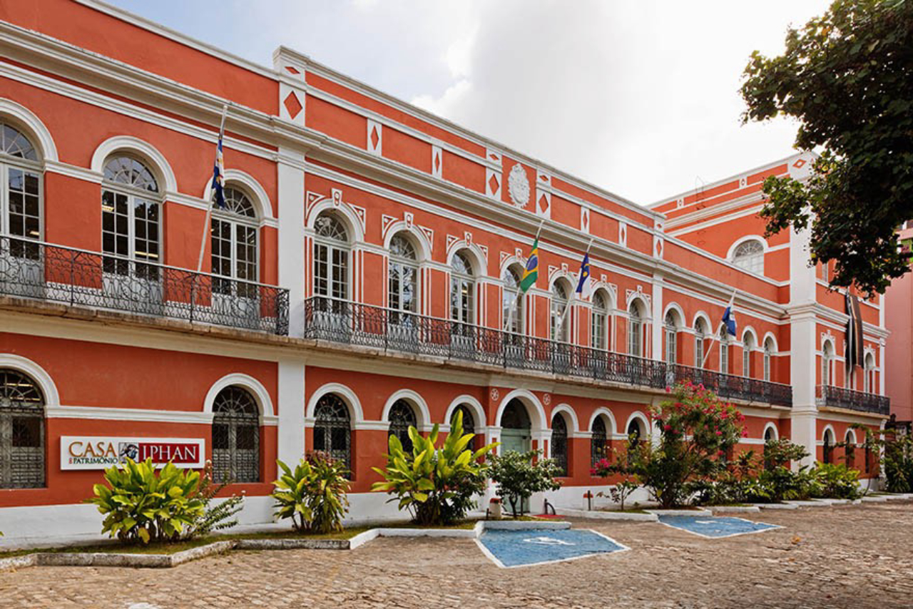 Foto da fachada da sede do Iphan em Recife (PE). Fonte: galeria de fotos do IPHAN