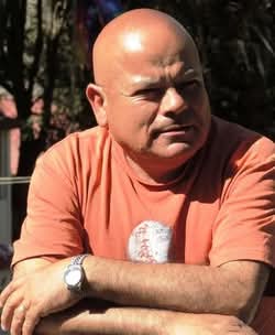 Luis Arias Manzo fue el prologuista de la antología multilingüe CANTO PLANETARIO (H.C. EDITORES, 2023).