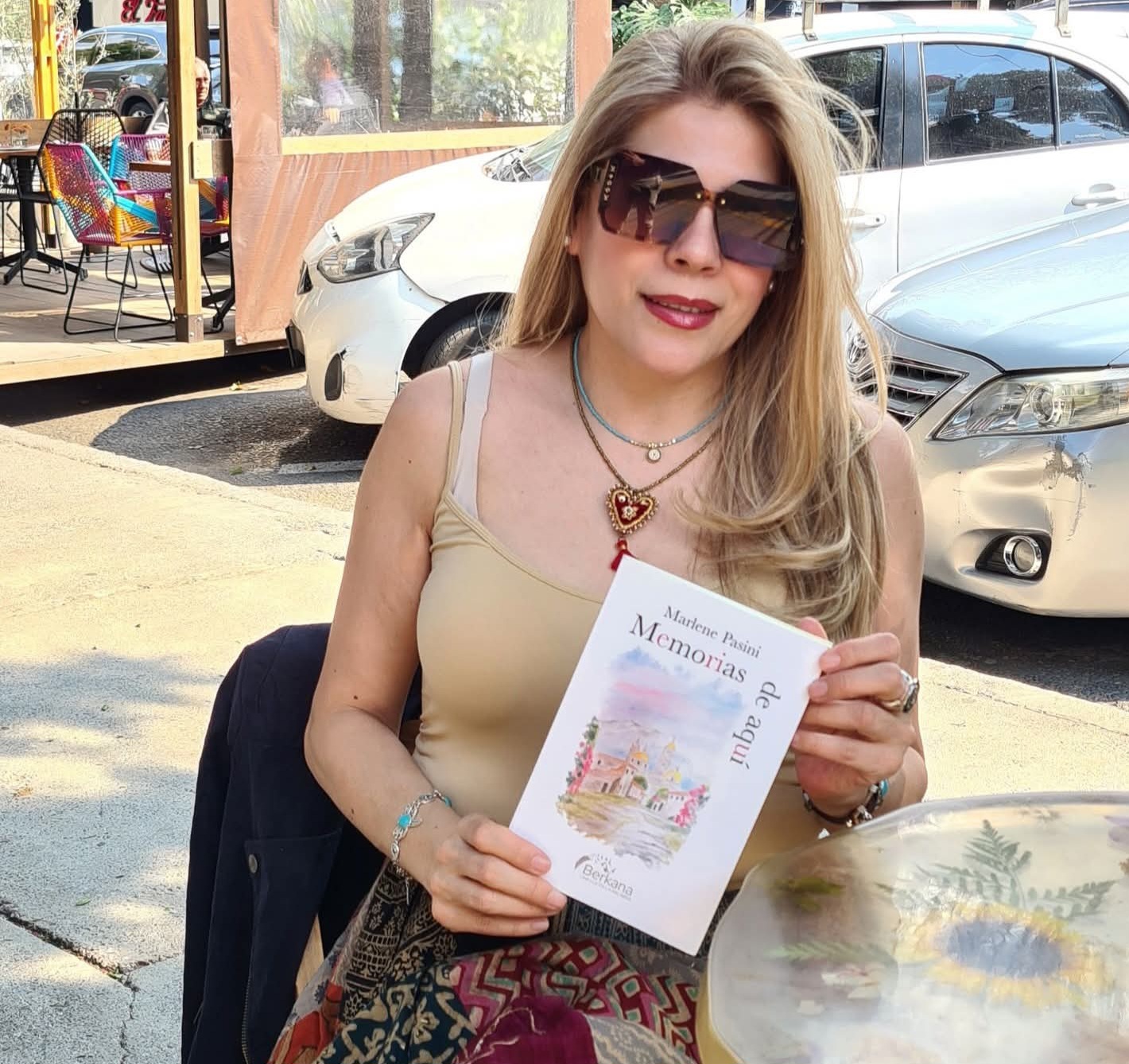 Marlene Pasini é uma viajante incansável e já escreveu diversas obras inspiradas em suas viagens por diferentes regiões do mundo. Foto: cortesia de Marlene Pasini.